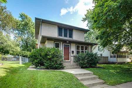 1284 Woodbridge Street Saint Paul, MN 55117
