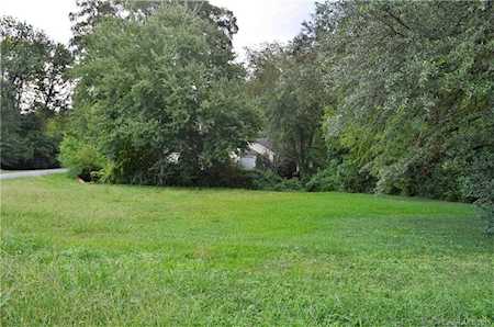 2235 Vernon Dr Charlotte, NC 28211