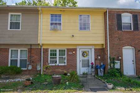 9504 Cedar Lake Dr Louisville, KY 40291