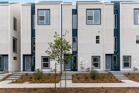 4815 1/2 Craner North Hollywood, CA 91601