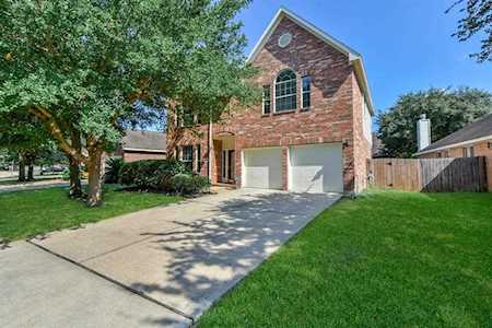 16522 Oat Mill Houston, TX 77095