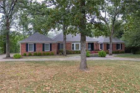 11 Berry Hill Rd Fort Smith, AR 72903