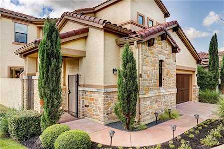 304 Indianwood Dr Austin, TX 78738