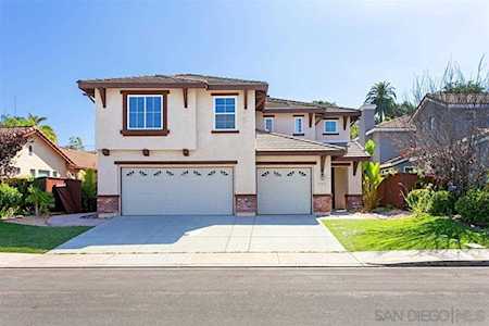 1555 Loma Alta Dr San Marcos, CA 92069