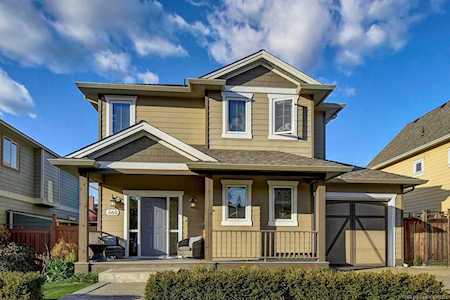560 Levitt Lane Kelowna, BC V1Y9Y1