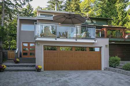 5673 White Pine Lane North Vancouver, BC V7R 4S1