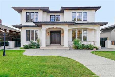 6536 Carnegie Street Burnaby, BC V5B 1Y3
