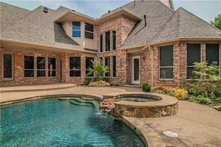 208 Stonington Lane Colleyville, TX 76034