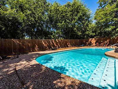 5010 Emerald Forest Cir Austin, TX 78745
