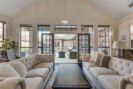 6016 Fallsview Lane Dallas, TX 75252