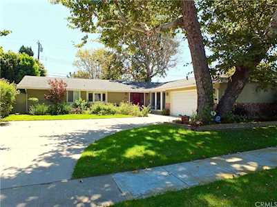 11336 Wembley Road Los Alamitos, CA 90720