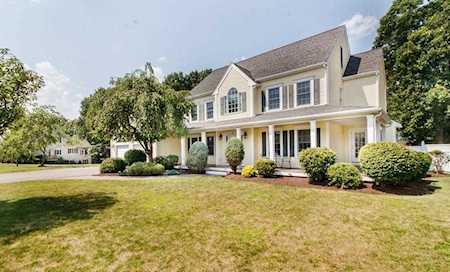 31 Messina Woods Drive Braintree, MA 02184