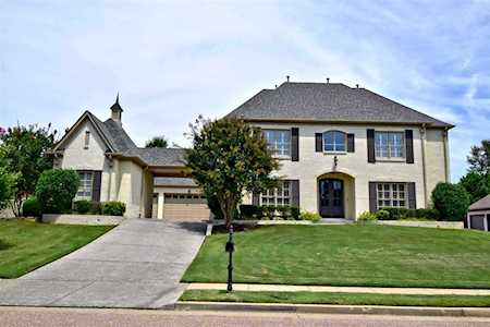 10144 Woodbrook Dr Lakeland, TN 38002