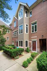 1231 W Fletcher St #F Chicago, IL 60657