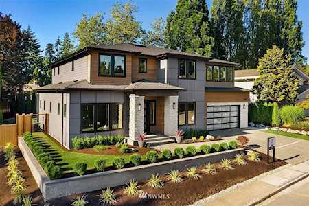 10822 NE 19th Place Bellevue, WA 98004