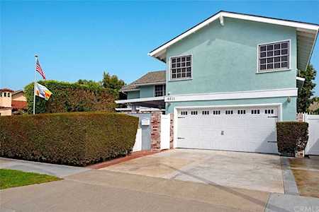 4211 Trumbull Drive Huntington Beach, CA 92649