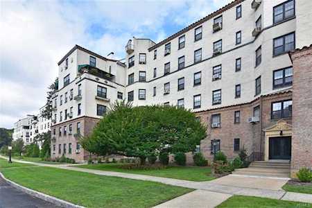 1273 Entrance #4 North Ave #3C New Rochelle, NY 10804