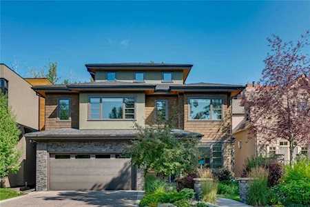 416 Roxboro Road SW Calgary, AB T2S 0R4