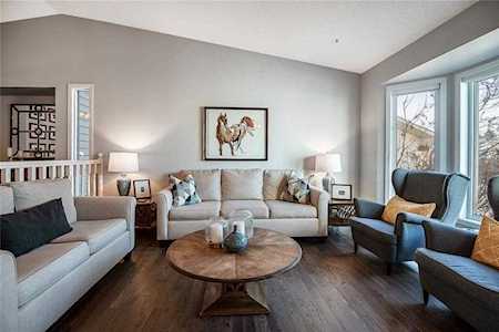 179 Wood Valley Drive SW Calgary, AB T2W 5T5