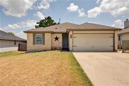 304 Dana Dr Hutto, TX 78634