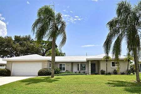 1952 Mid Ocean Circle Sarasota, FL 34239
