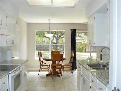 7205 Silvermine Dr Austin, TX 78736