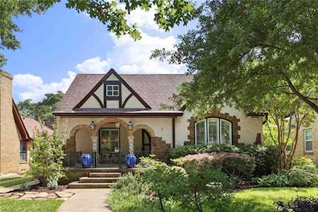 906 Salmon Drive Dallas, TX 75208