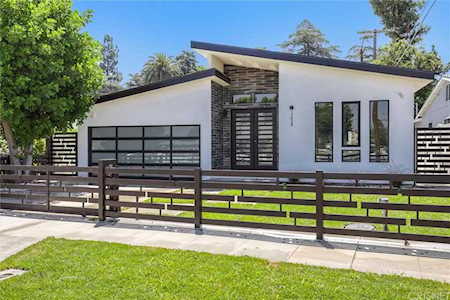 13428 Cumpston Street Sherman Oaks, CA 91401