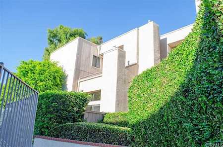 15175 Magnolia Boulevard #C Sherman Oaks, CA 91403