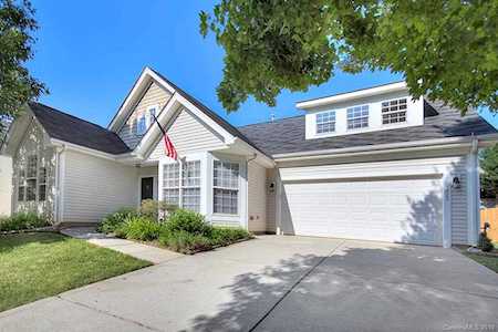 6422 Colonial Garden Dr Huntersville, NC 28078