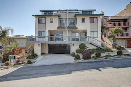 2215 Molino Avenue #A Signal Hill, CA 90755