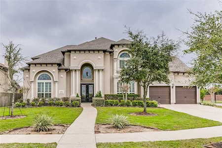 5004 Bellevue Falls Ln Sugar Land, TX 77479