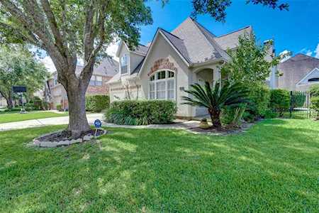 2915 Monet Dr Sugar Land, TX 77479