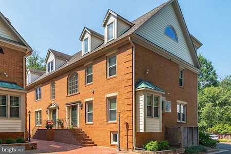 1533 Cedar Ave Mclean, VA 22101