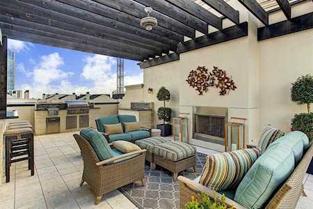 2415 San Felipe St Houston, TX 77019