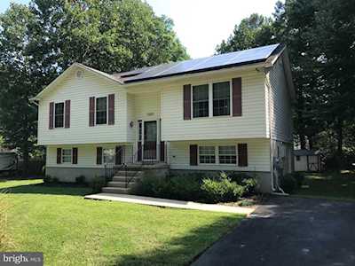1061 Redeye Rd Lusby, MD 20657