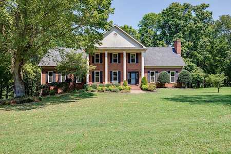 8204 Victory Trail Brentwood, TN 37027