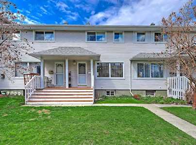 633 Killarney Glen Court SW Calgary, AB T3E 7H4
