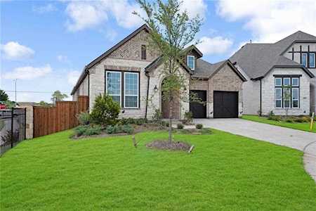 8005 Mary Curran Court Dallas, TX 75252