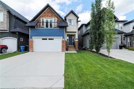 418 25 Avenue NE Calgary, AB T2E 1Y3