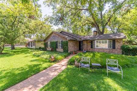 9730 Forestridge Drive Dallas, TX 75238