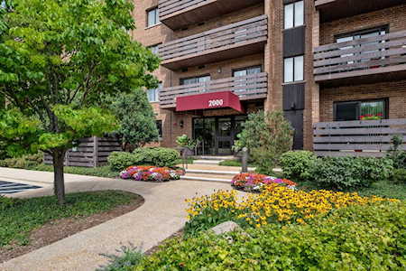 2000 Chestnut Ave #310 Glenview, IL 60025