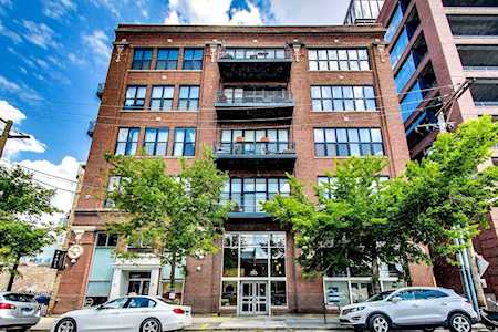 215 N Aberdeen St #609B Chicago, IL 60607