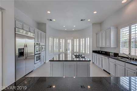 15 Cross Ridge St Las Vegas, NV 89135