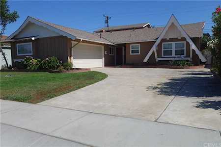 4662 Operetta Drive Huntington Beach, CA 92649