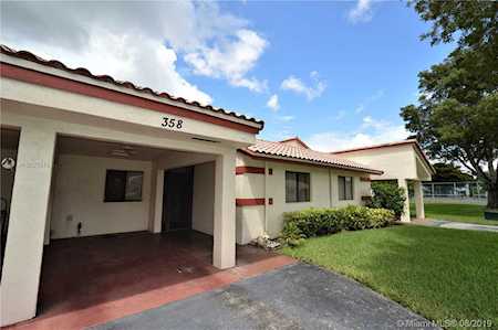 358 Lakeside Ct #214 Sunrise, FL 33326