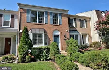 5861 Rockdale Ct Centreville, VA 20121