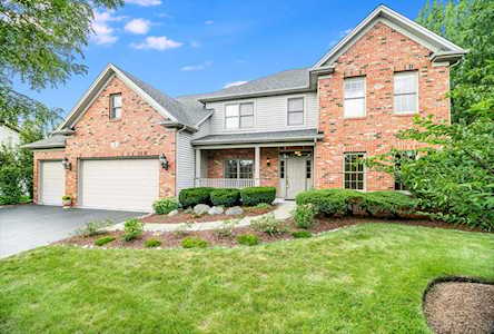 5 Crenshaw Ct Bolingbrook, IL 60490