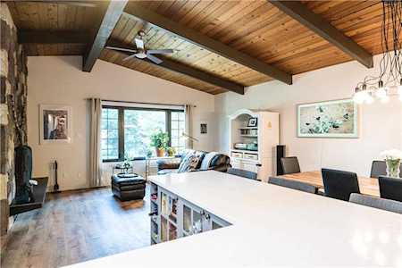 920 31 Avenue NW Calgary, AB T2K 0A5