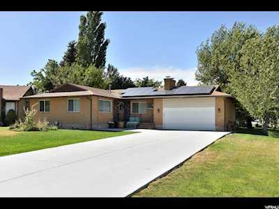 110 Country Clb Stansbury Park, UT 84074